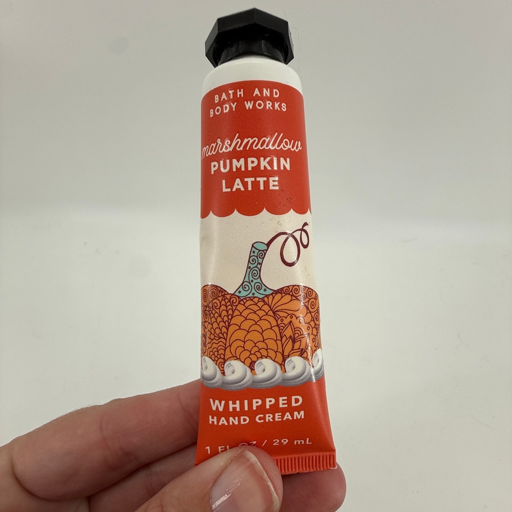 Bath & Body Works Hand Cream Unisex 1oz Orange New Marshmallow Pumpkin Latte